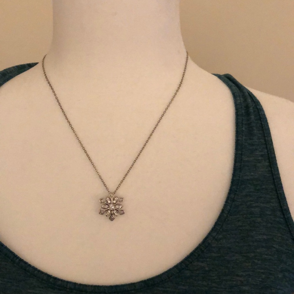 Silver snowflake winter crystal necklace 16 inch